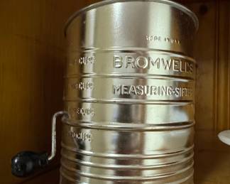 Vintage Bromwell's 5-Cup Measuring Flour Sifter