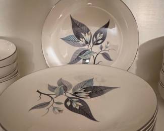Homer Laughlin 'Lotus Hai' Rhythm Dinnerware Set