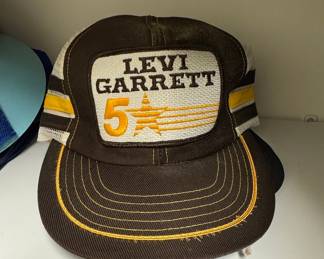 Vintage 1980s Levi Garrett '5 Star' Three-Stripe Trucker Hat