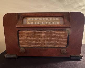 1942 Philco Model 42-321 Transitone Table Radio