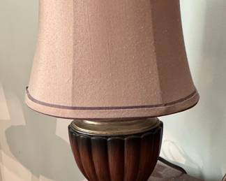 Vintage Urn-Style Table Lamp