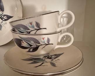 Homer Laughlin 'Lotus Hai' Rhythm Dinnerware Set