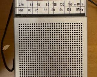 Vintage General Electric AM/FM/TV Sound/Weather Radio Model 7-2934A