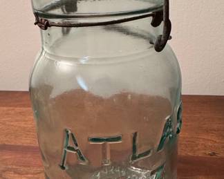 Atlas E-Z Seal Glass Canning Jar