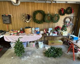 Holiday Decor and Ornaments 