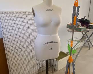 Sewing mannequin