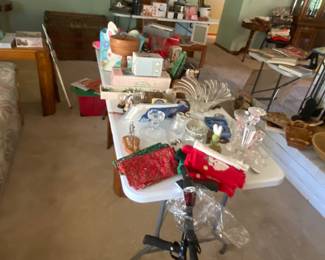 Glassware, miscellaneous items