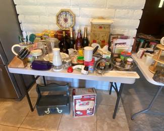 Miscellaneous items kitchen, gadgets, many items new