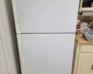 Whirlpool TopFreezer Refrigerator