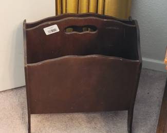 Vintage Traditional Style Wooden Magazine Rack