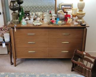 MidCentury Modern Drexel Projection SixDrawer Dresser