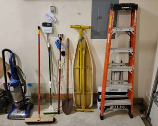 Husky Fiberglass Stepladder