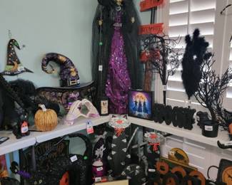 Halloween Decor Assortment