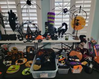 Assorted Halloween Seasonal Decor Collection