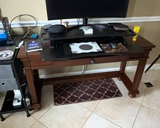 Hooker Furniture Brookhaven Cherry Computer Desk