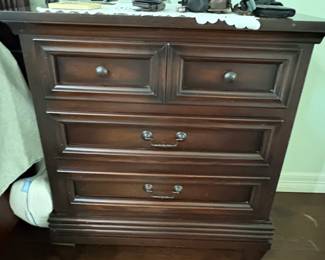 Traditional ThreeDrawer Nightstand