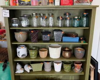 Plant food, jars, small decorative pots, weights
