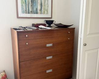 MCM Bassett 4-drawer tall dresser