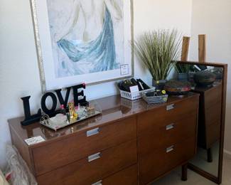 MCM Bassett 6 drawer dresser with mirror, Ella Jarek print