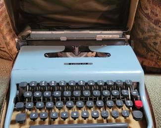 Vintage Underwood Olivetti