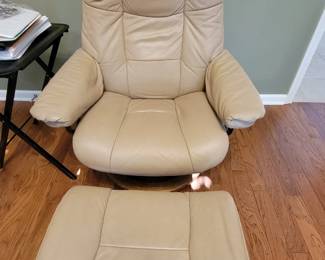 Leather chair with ottoman