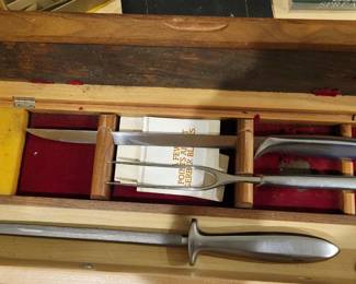 Carving set