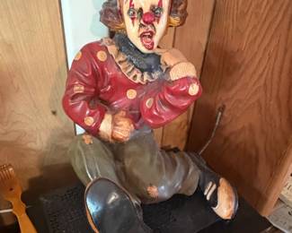 Vintage Universal Statuary Corp. Clown Figurine