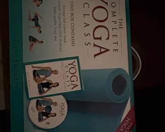The Complete Yoga Class by Gary Bromley