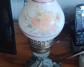 Victorianstyle GonewiththeWind Table Lamp
