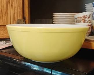 Pyrex Primary Color Mixing Bowl Yellow, 