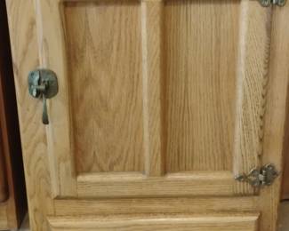 WhiteClad Oak Icebox End Table