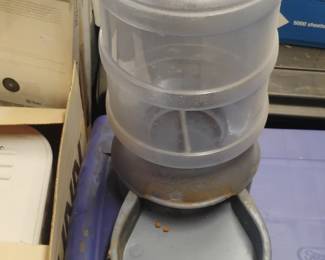 Petmate Le Bistro Gravity Pet Feeder