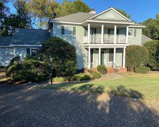 Lovely Ford’s Colony home
