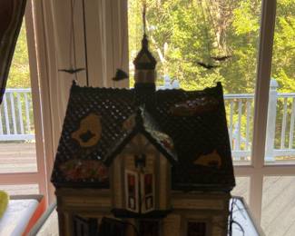 Creepy Creek Carriage House