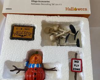 Box of 5 Village Accessories