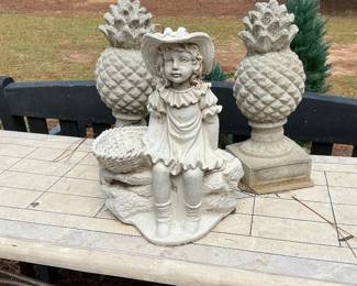 Concrete pineapples