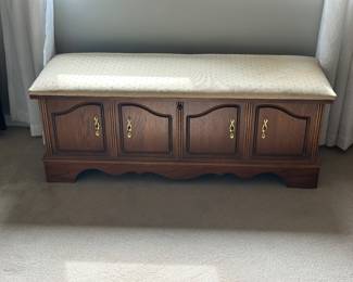Lane cedar chest