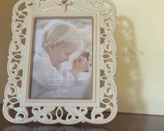 New In Box Lenox frame