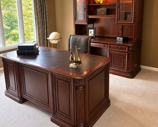 Beautiful Hooker executive desk, executive desk with lighted hutch