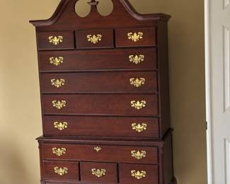Queen Anne-style cherry 3 piece bedroom set by Cochrane