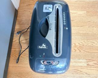 Fellowes Paper Shredder