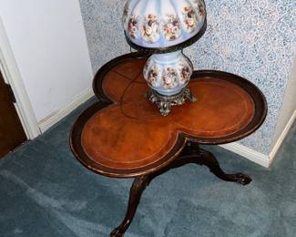 The clover leaf table. There were several go with the wind lamps.