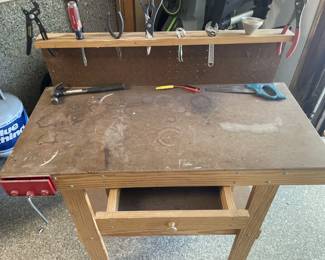 Kid's sized work bench!