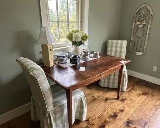 breadboard tavern table