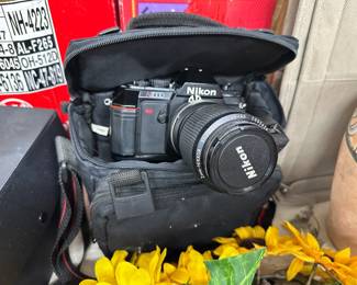 001 Nikon Digital Camera