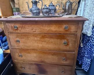 Vintage dresser