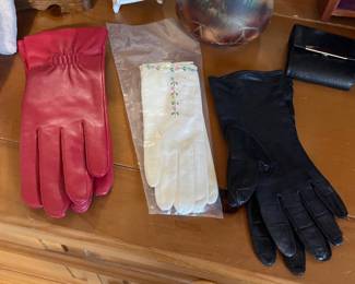Ladies Gloves