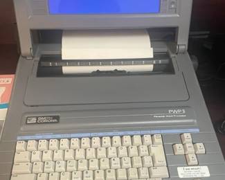 Smith Carona PWP 3 Typewriter/Word processor