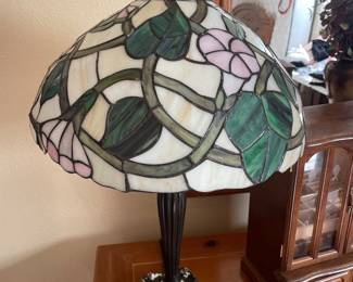 Tiffany (?) Lamp - base needs touch up