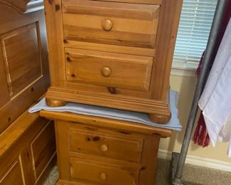 Night Stands (Pine)